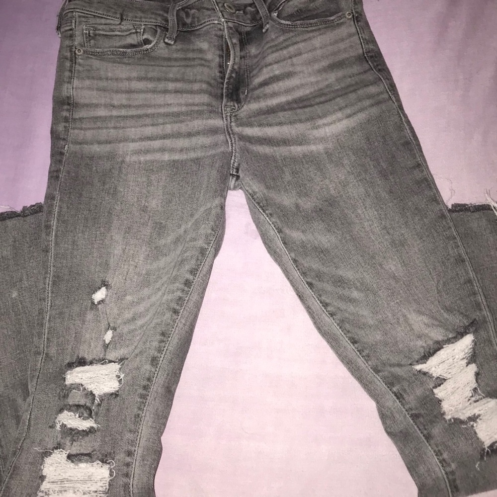 ABERCROMBIE DARK GREY SKINNY JEANS